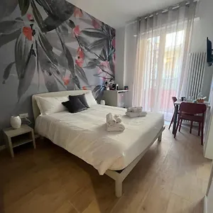 https://calari-rooms-affittacamere.emilia-romagnahotels.net